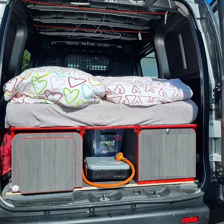 Luksustelt Electric London Black Minicamper Bergen